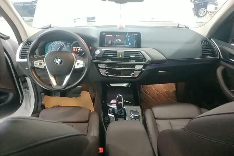 Used BMW X3 2019 xDrive28i Luxury Package Center Console