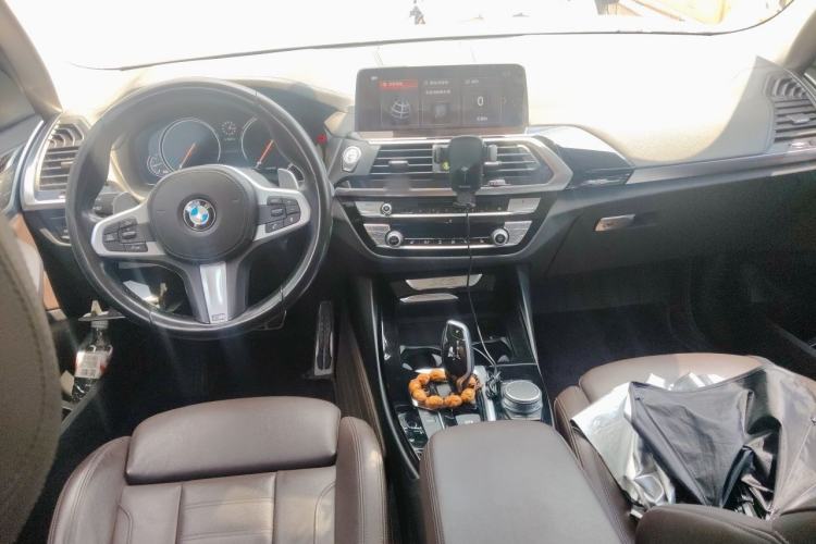 Used BMW X3 2019 xDrive28i M Sport Package Center Console