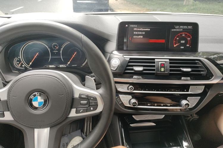 Used BMW X3 2019 xDrive28i M Sport Package Center Console