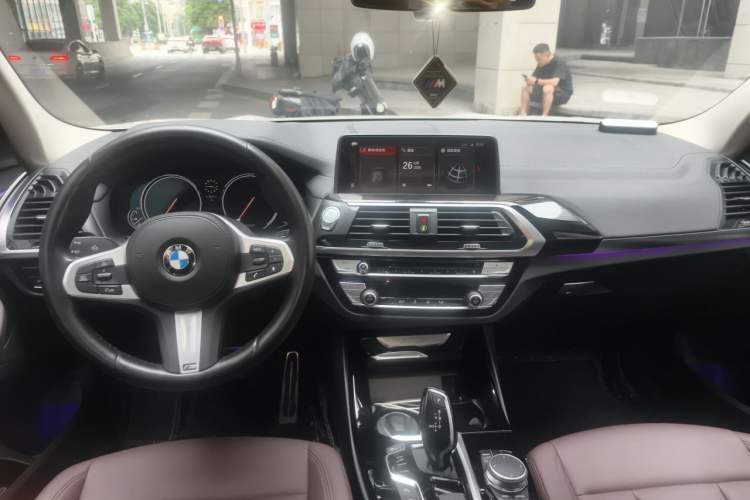 Used BMW X3 2019 xDrive25i M Sport Package Center Console