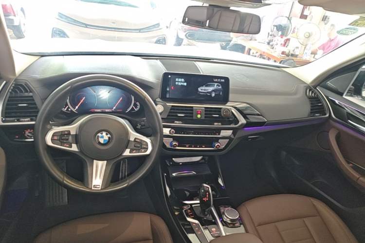 Used BMW X3 2019 xDrive25i M Sport Package Center Console