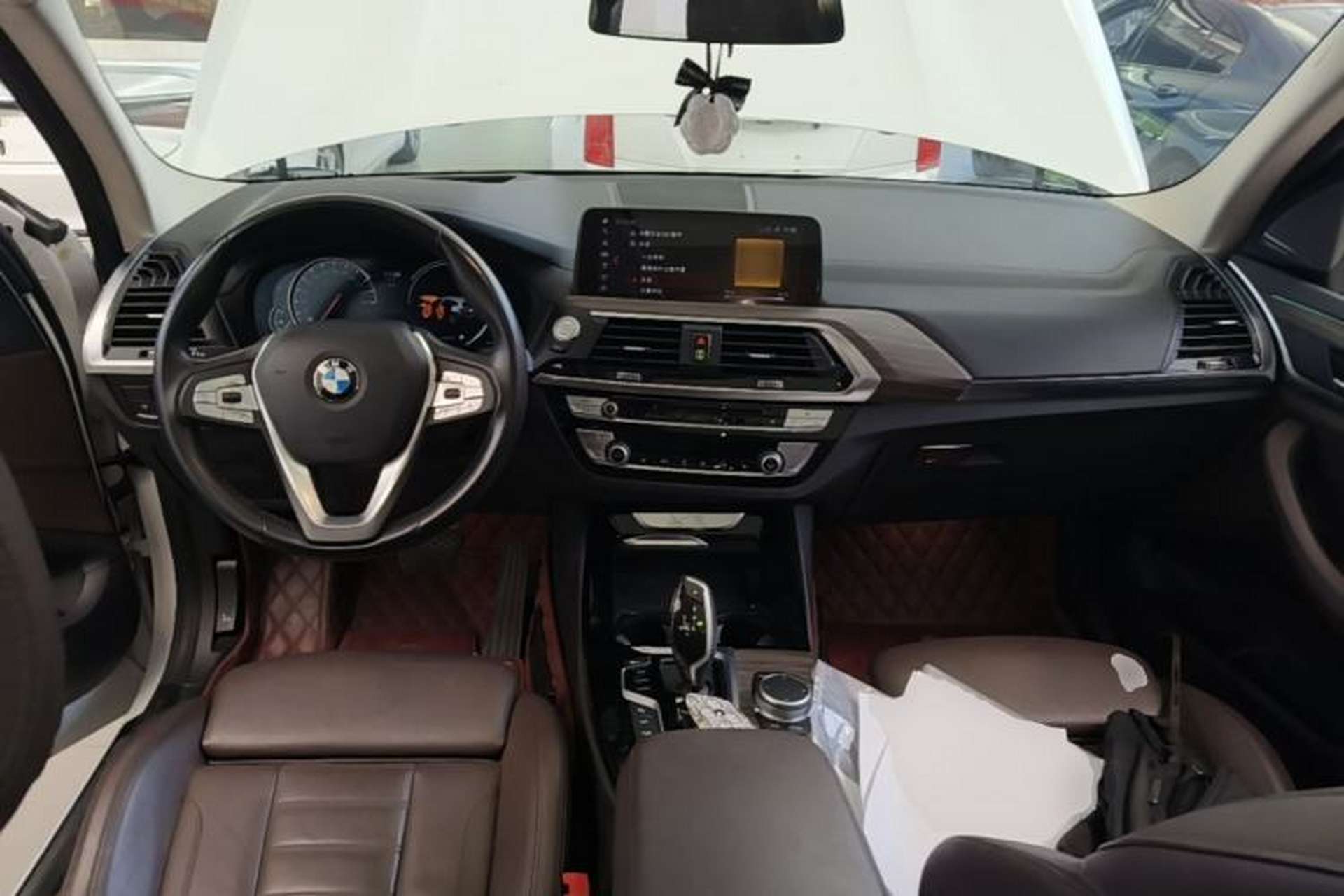 Used BMW X3 2019 xDrive28i Luxury Package Center Console