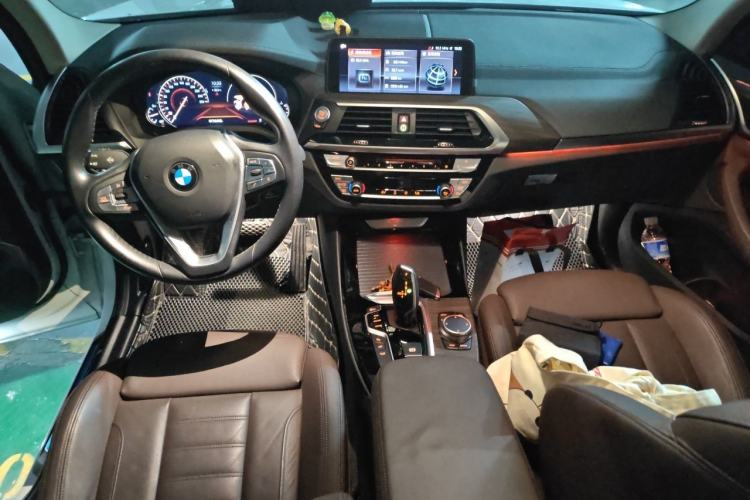 Used BMW X3 2019 xDrive28i Luxury Package Center Console