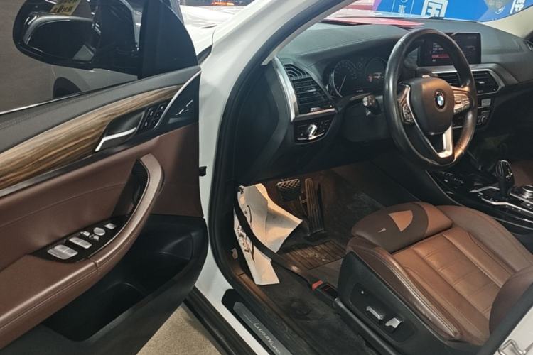 Used BMW X3 2019 xDrive28i Luxury Package Driver Seat