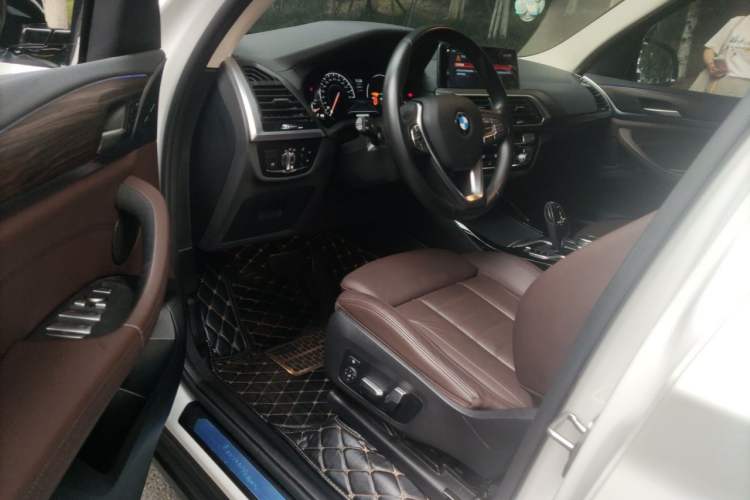 Used BMW X3 2019 xDrive28i Luxury Package Driver Seat