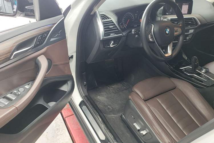 Used BMW X3 2019 xDrive28i Luxury Package Driver Seat