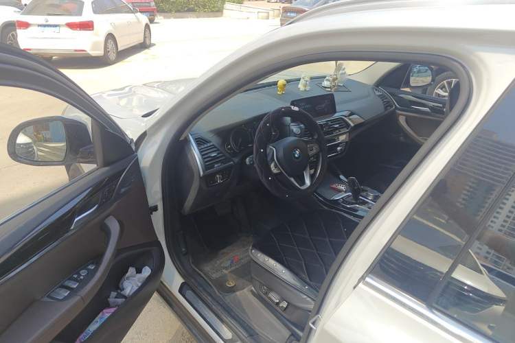 Used BMW X3 2019 xDrive25i Luxury Package Driver Seat