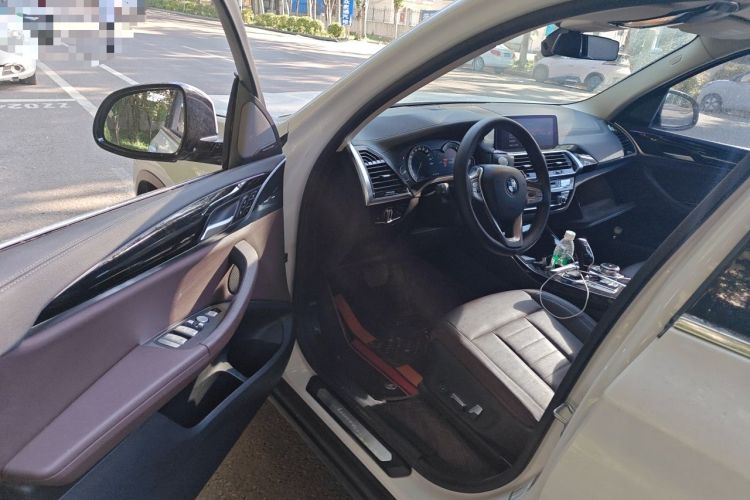 Used BMW X3 2019 xDrive25i Luxury Package Driver Seat
