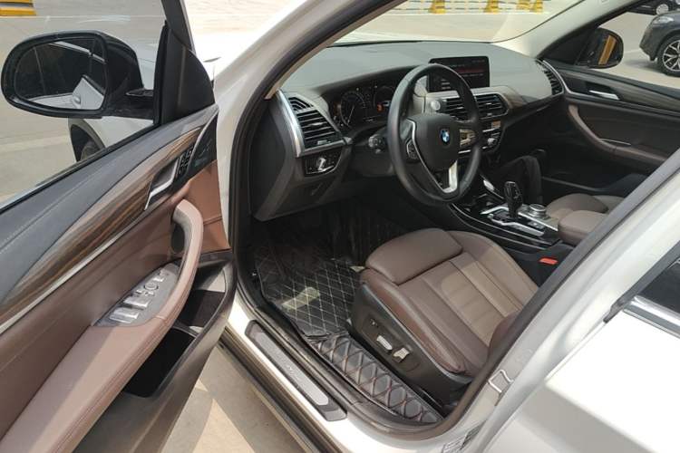 Used BMW X3 2019 xDrive28i Luxury Package Driver Seat