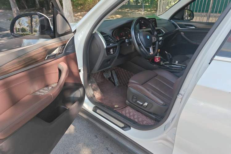 Used BMW X3 2019 xDrive28i Luxury Package Driver Seat