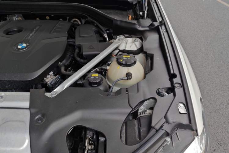 Used BMW X3 2019 xDrive25i Luxury Package Engine Bay Left