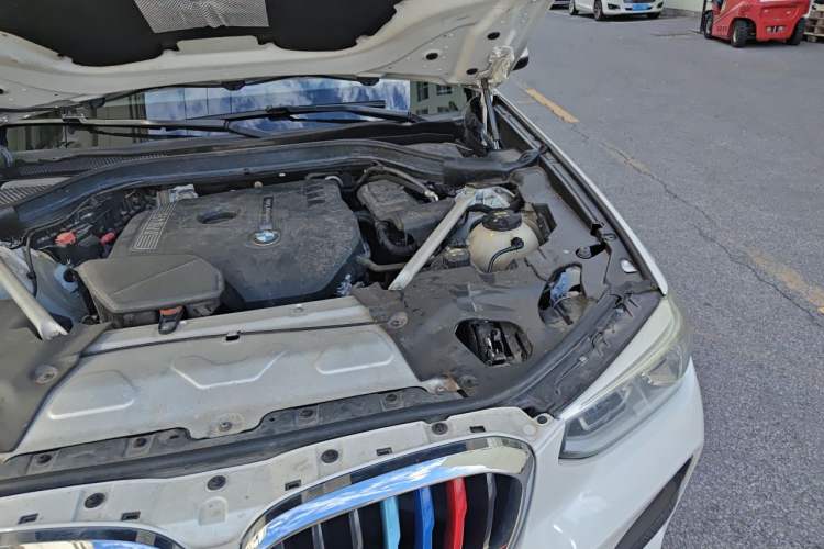 Used BMW X3 2019 xDrive25i M Sport Package Engine Bay Left