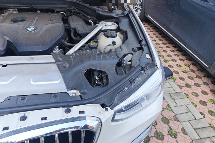Used BMW X3 2019 xDrive25i Luxury Package Engine Bay Left