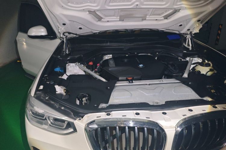 Used BMW X3 2019 xDrive28i Luxury Package Engine Bay Right