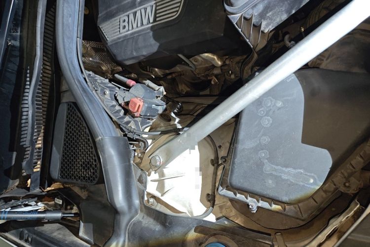 Used BMW X3 2019 xDrive25i M Sport Package Engine Bay Right