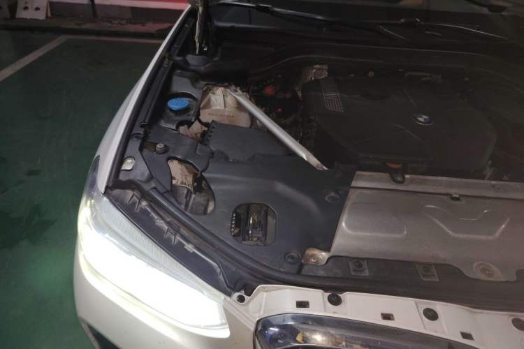 Used BMW X3 2019 xDrive25i M Sport Package Engine Bay Right