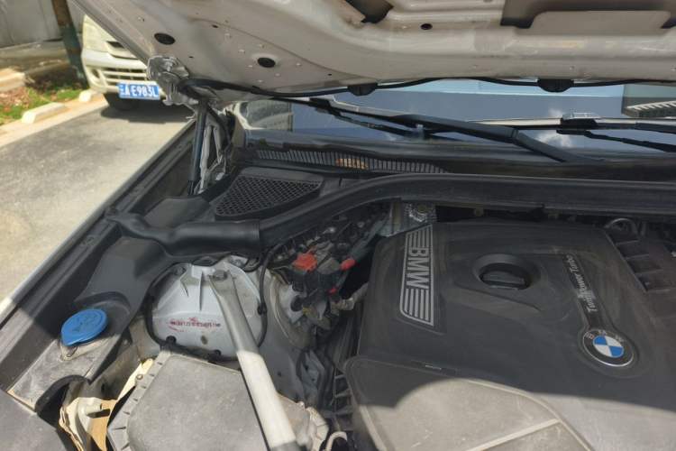 Used BMW X3 2019 xDrive28i M Sport Package Engine Bay Right