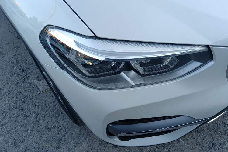 Used BMW X3 2019 xDrive25i Luxury Package Exterior 2