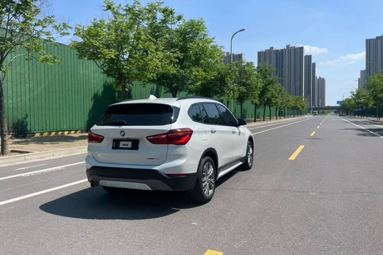 Used BMW X3 2019 xDrive28i Luxury Package Exterior 3