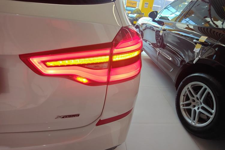 Used BMW X3 2019 xDrive28i M Sport Package Exterior 3