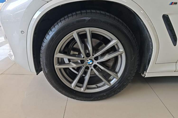 Used BMW X3 2019 xDrive25i M Sport Package Exterior 4