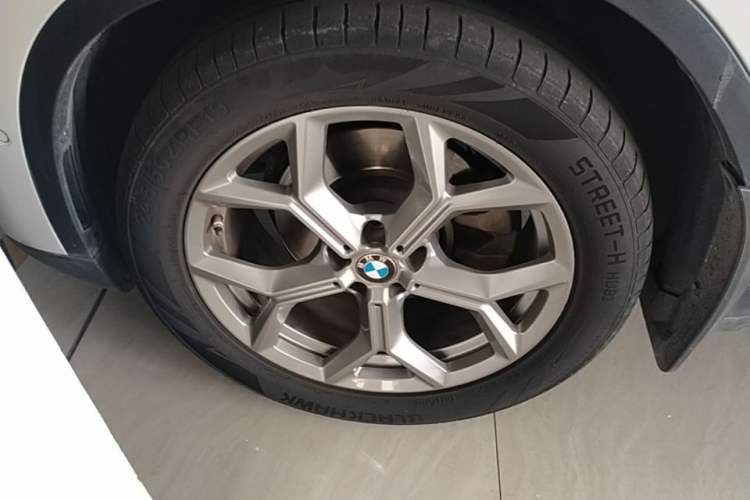 Used BMW X3 2019 xDrive28i Luxury Package Exterior 4