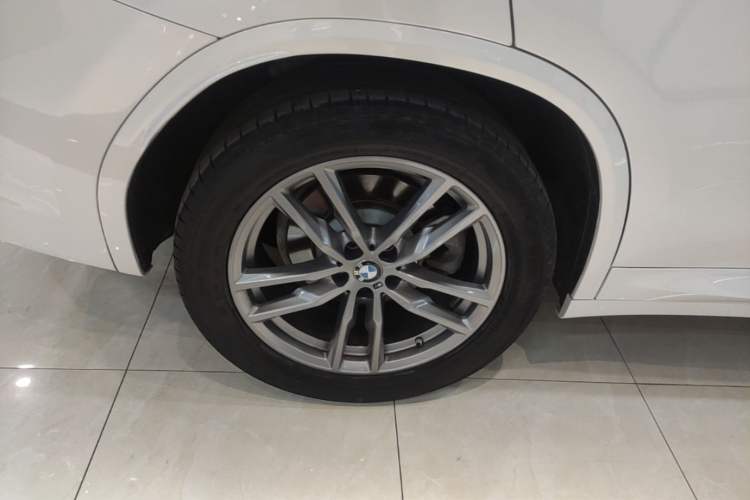 Used BMW X3 2019 xDrive25i M Sport Package Exterior 5