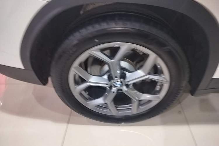 Used BMW X3 2019 xDrive28i Luxury Package Exterior 5