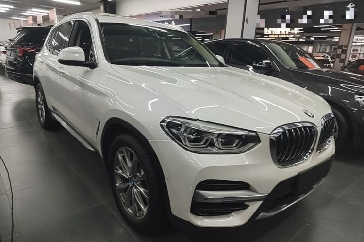 Used BMW X3 2019 xDrive25i Luxury Package Front Right 45 Deg