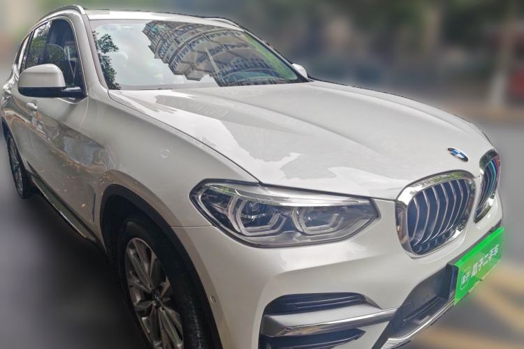 Used BMW X3 2019 xDrive25i Luxury Package Front Right 45 Deg