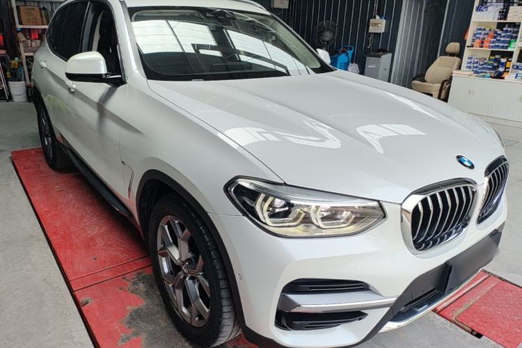 Used BMW X3 2019 xDrive28i Luxury Package Front Right 45 Deg