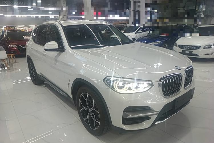 Used BMW X3 2019 xDrive28i Luxury Package Front Right 45 Deg