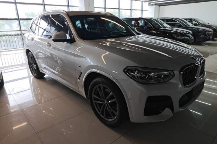 Used BMW X3 2019 xDrive25i M Sport Package Front Right 45 Deg