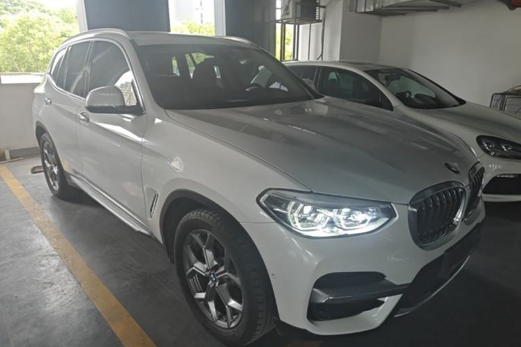 Used BMW X3 2019 xDrive28i Luxury Package Front Right 45 Deg