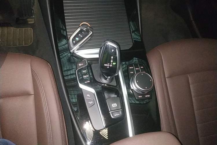 Used BMW X3 2019 xDrive25i Luxury Package Gear Lever