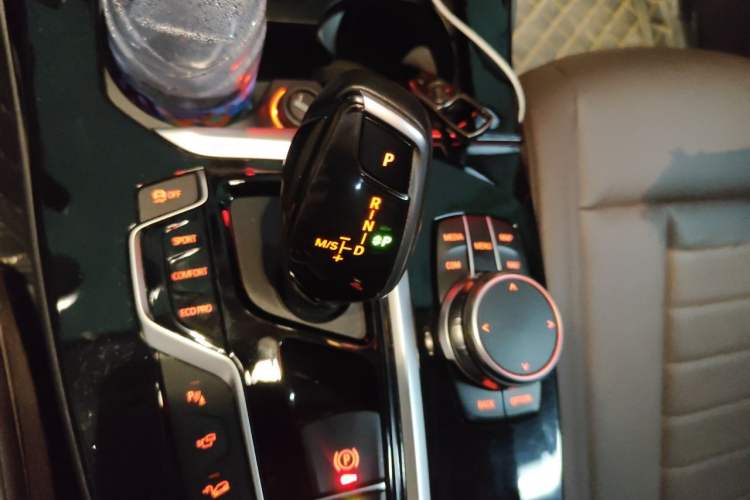 Used BMW X3 2019 xDrive25i Luxury Package Gear Lever