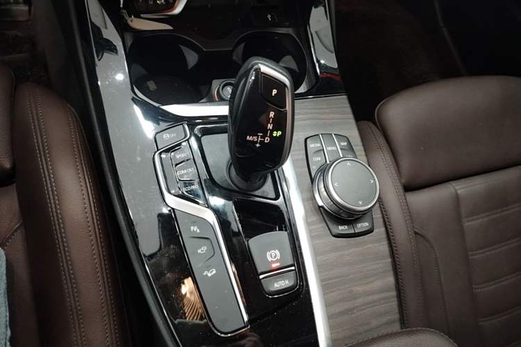Used BMW X3 2019 xDrive28i Luxury Package Gear Lever