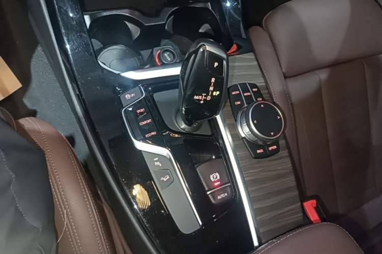 Used BMW X3 2019 xDrive28i Luxury Package Gear Lever