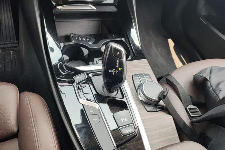 Used BMW X3 2019 xDrive28i Luxury Package Gear Lever