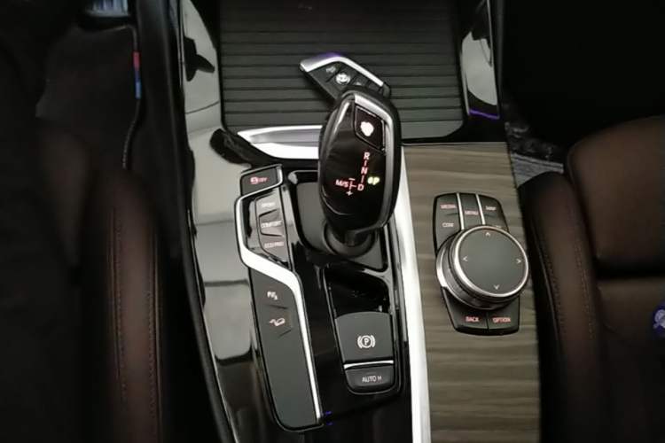 Used BMW X3 2019 xDrive28i Luxury Package Gear Lever