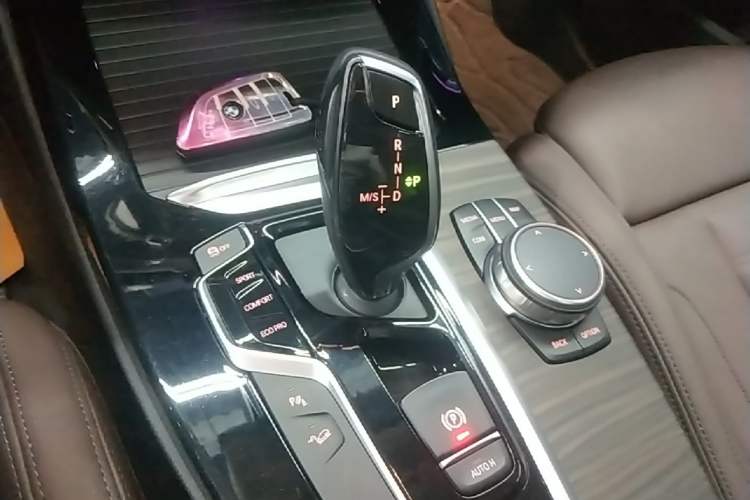 Used BMW X3 2019 xDrive28i Luxury Package Gear Lever