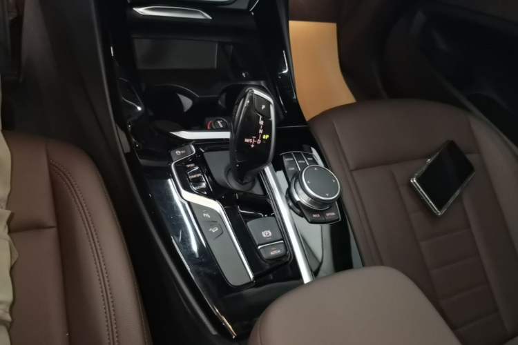 Used BMW X3 2019 xDrive25i Luxury Package Gear Lever