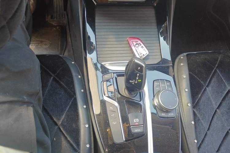Used BMW X3 2019 xDrive25i Luxury Package Gear Lever