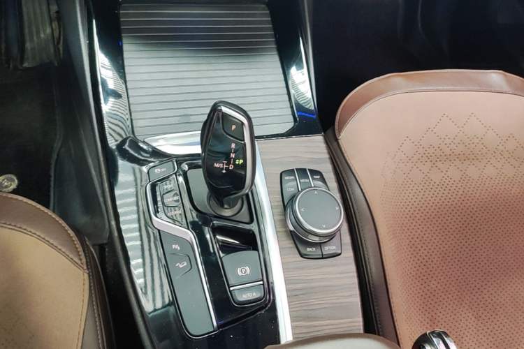 Used BMW X3 2019 xDrive28i Luxury Package Gear Lever