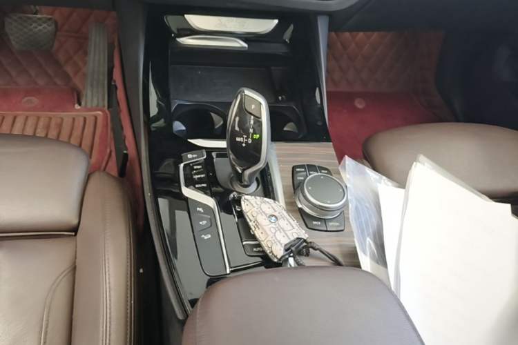 Used BMW X3 2019 xDrive28i Luxury Package Gear Lever
