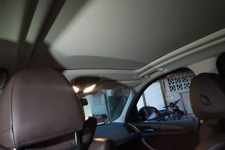 Used BMW X3 2019 xDrive28i Luxury Package Headliner