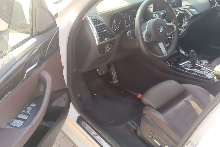 Used BMW X3 2019 xDrive30i Leading Model M Sport Package Interior 3
