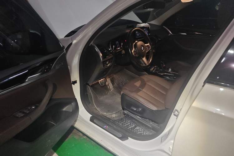 Used BMW X3 2019 xDrive25i M Sport Package Interior 3