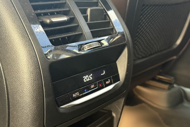 Used BMW X3 2019 xDrive28i M Sport Package Interior 4