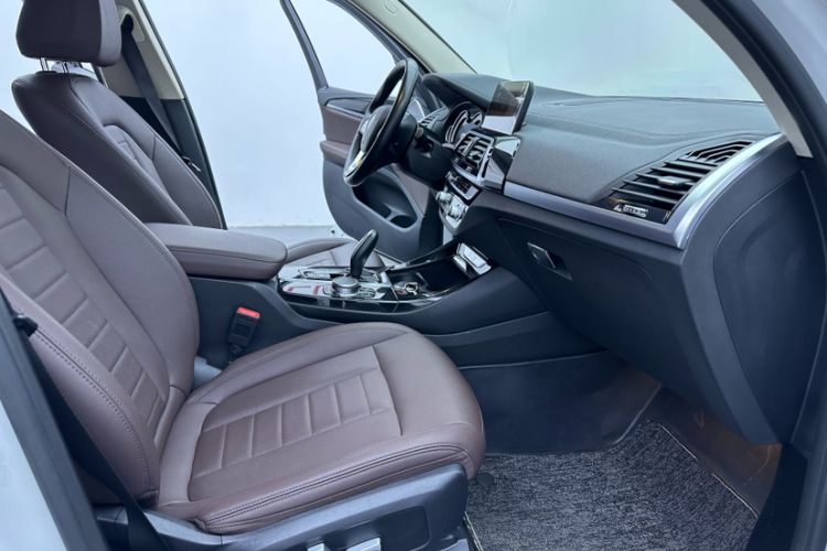 Used BMW X3 2019 xDrive25i Luxury Package Interior 6